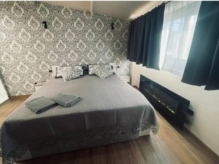 Suites Grey In Centro Randazzo Εξωτερικό φωτογραφία